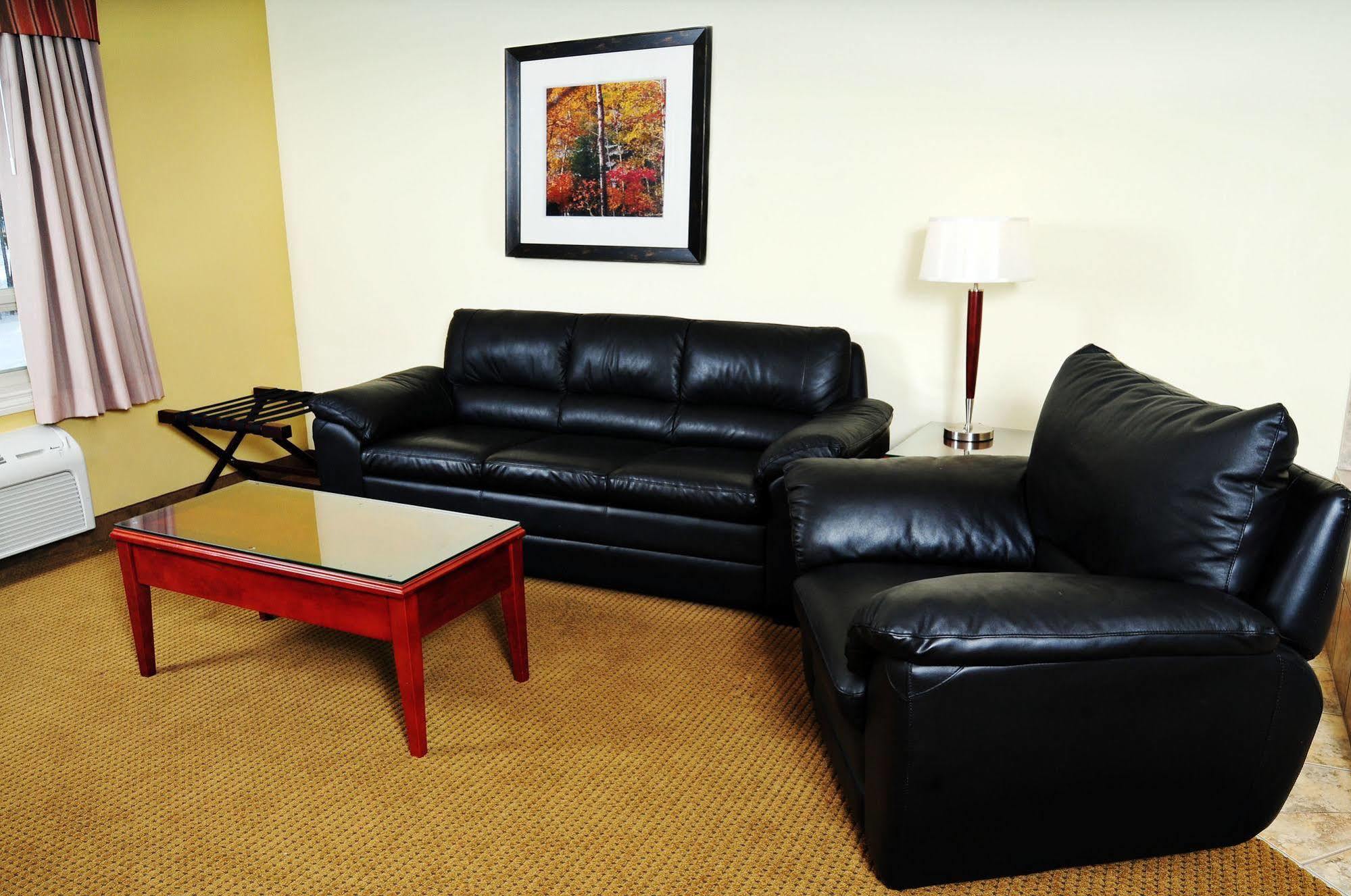 Trend Mountain Hotel & Conference Centre Tumbler Ridge Екстер'єр фото